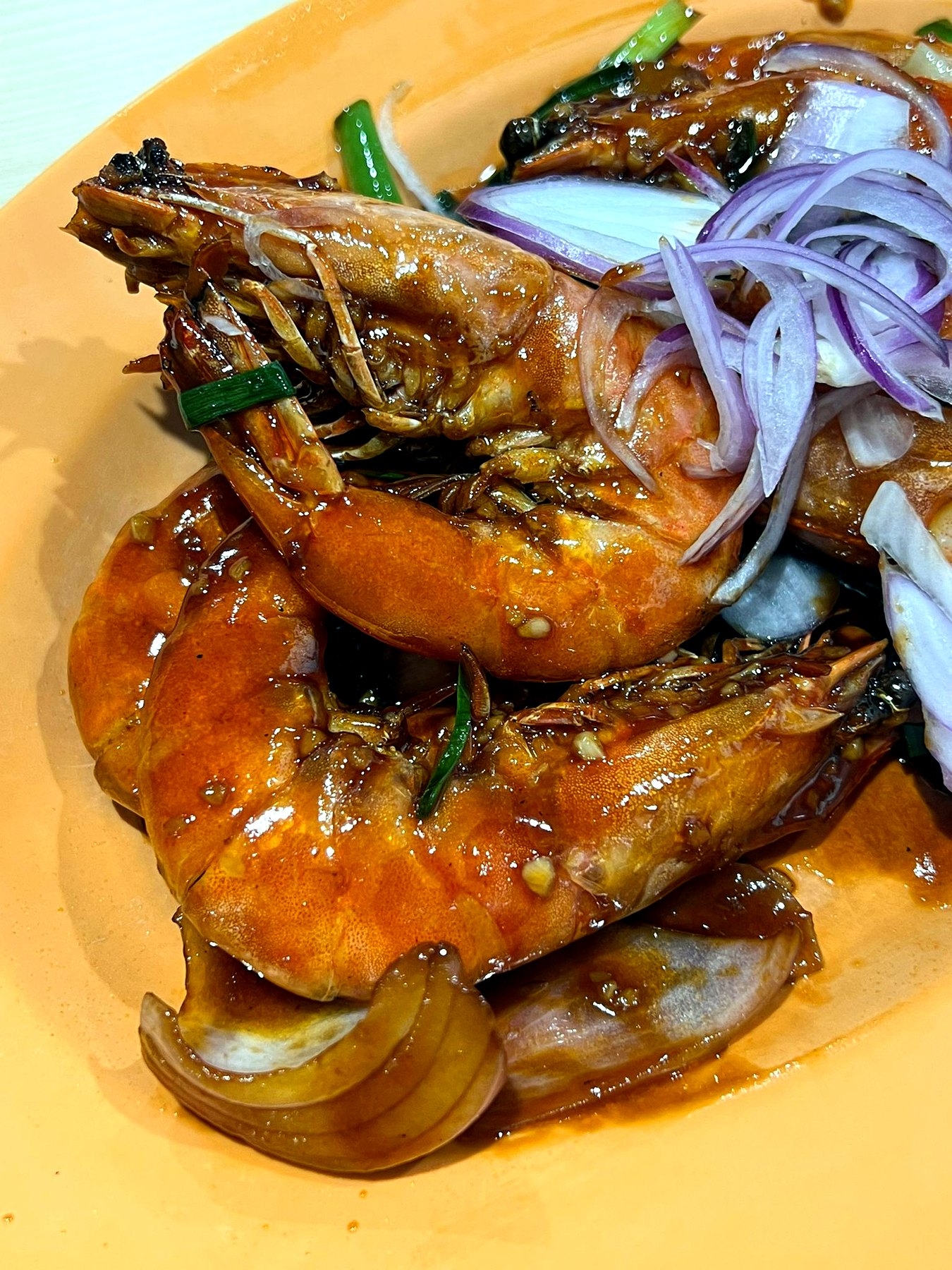 Cooked har lok prawns